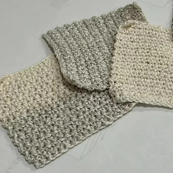 Handmade crochet face scrubbie , 4 piece - Picture 3 of 5